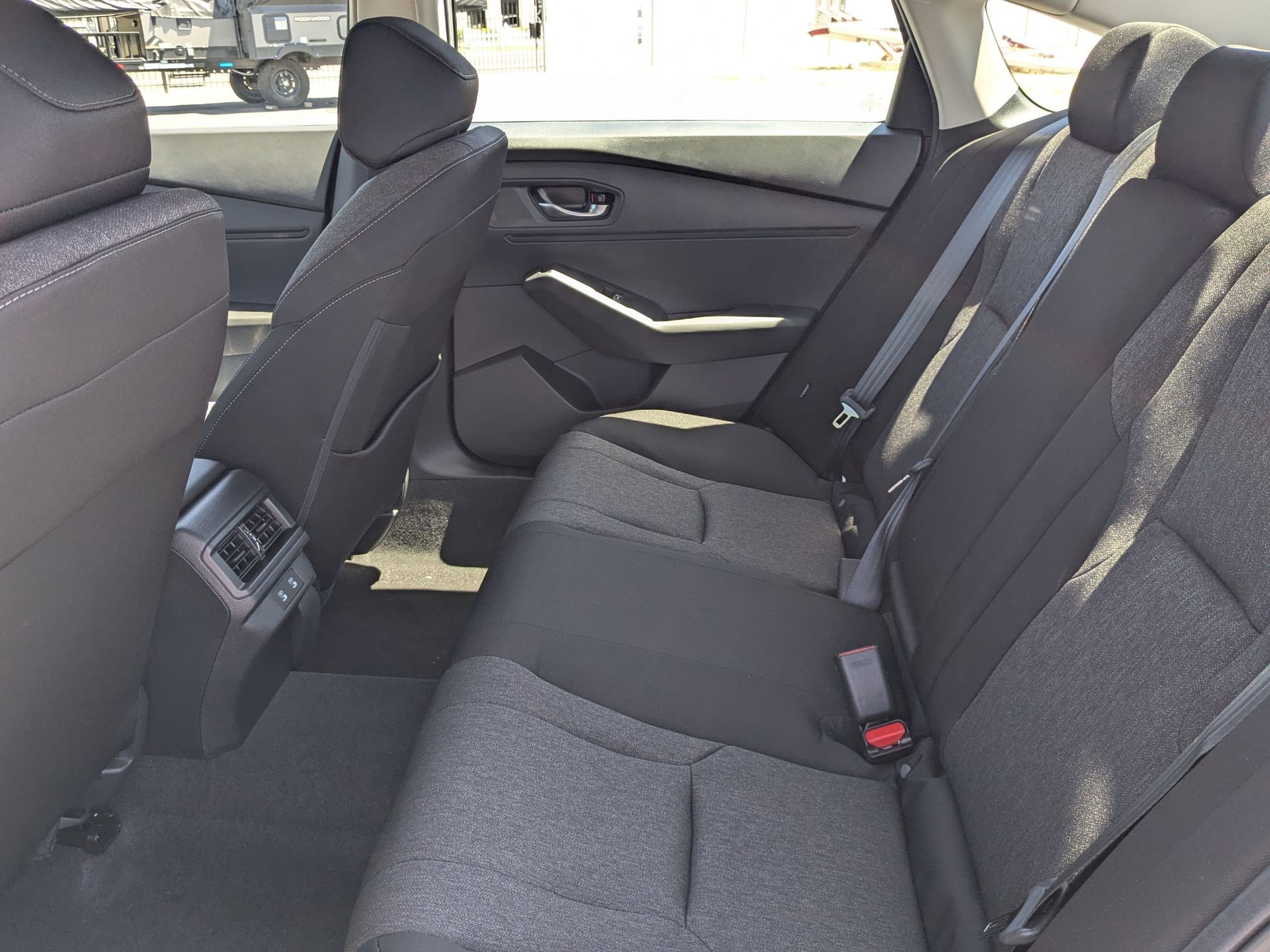 New 2026 Urban Gray Pearl Honda SE image 16