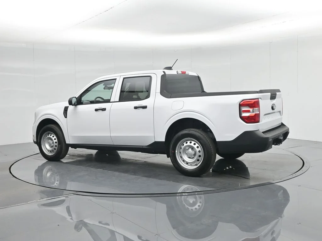 New 2026 Oxford White Ford XL image 6