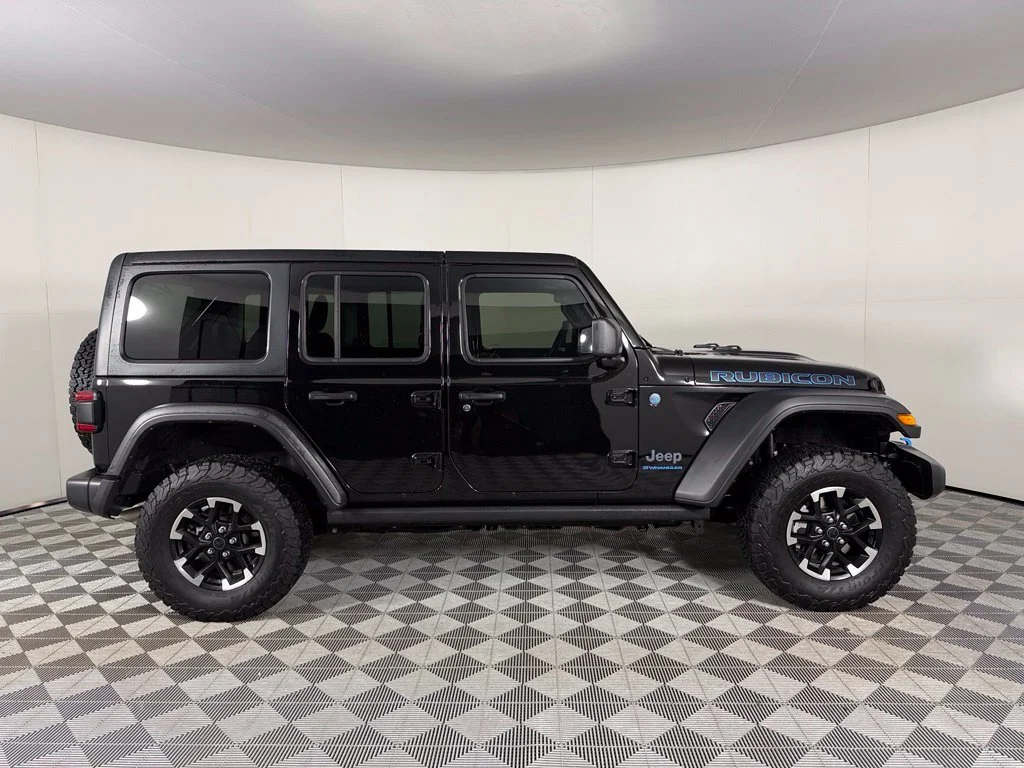 Certified Used 2025 Black Jeep Rubicon 4xe image 5