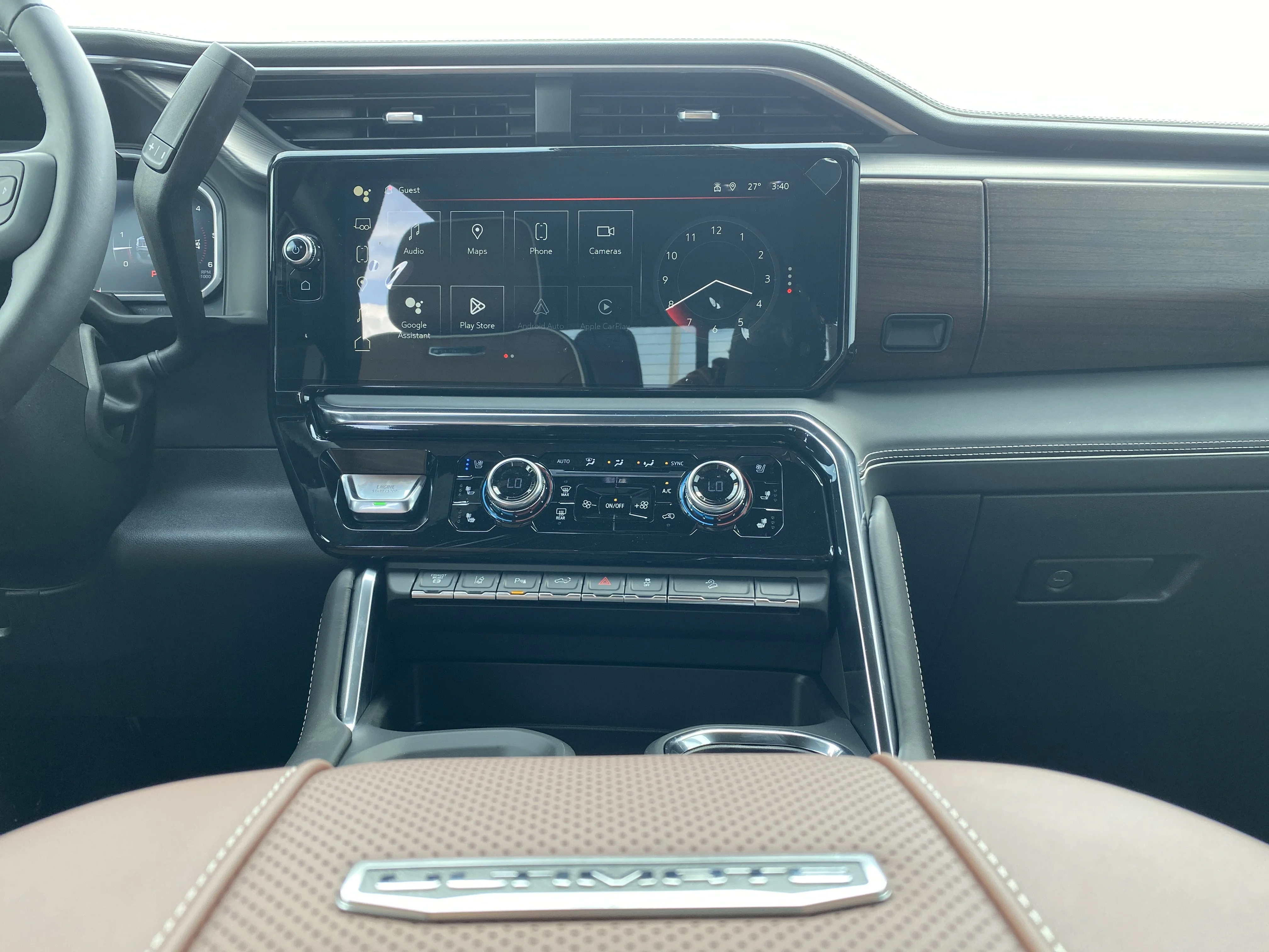 New 2026 GLACIER WHITE TRICOAT GMC Denali Ultimate image 19