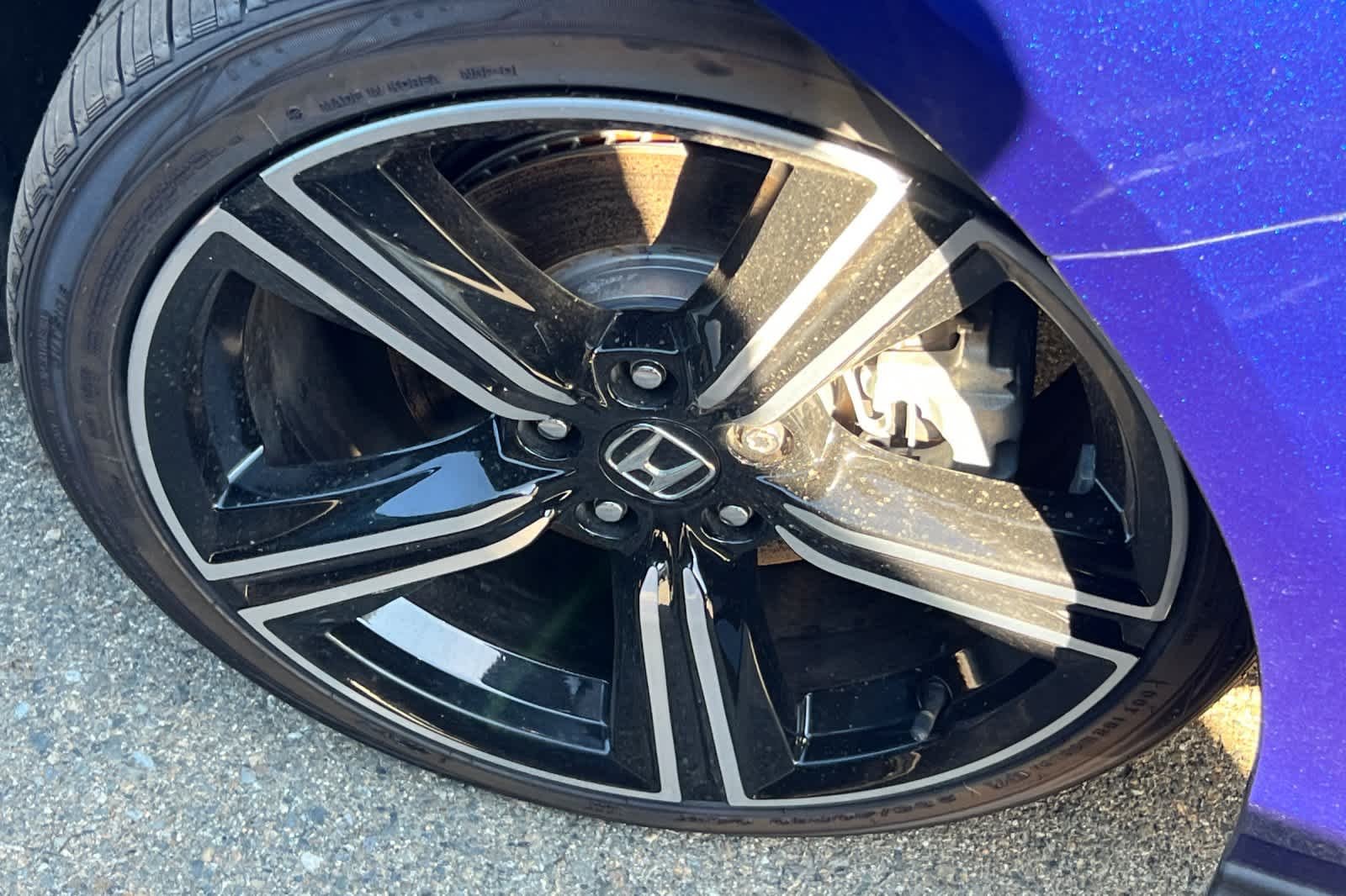 Used 2023  Honda  image 12