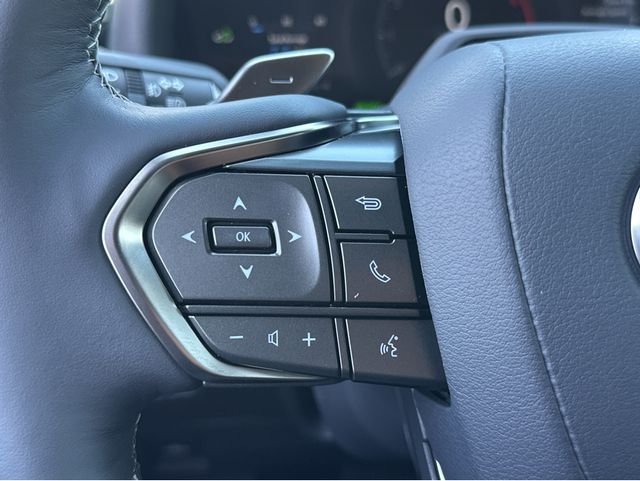 New 2026 Eminent White Pearl Lexus LX 700h LUXURY image 11