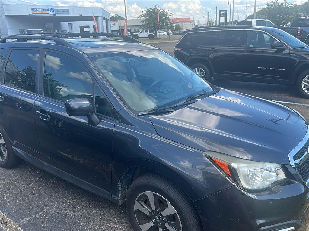 Used 2017 Gray Subaru 2.5i Premium PZEV CVT image 11