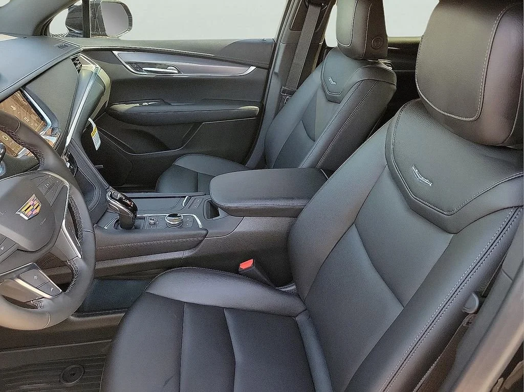2025 Cadillac XT5 Luxury - Photo 14