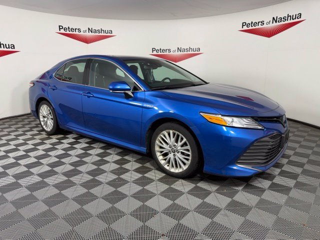 Used 2020 Blue Streak Metallic Toyota XLE image 1