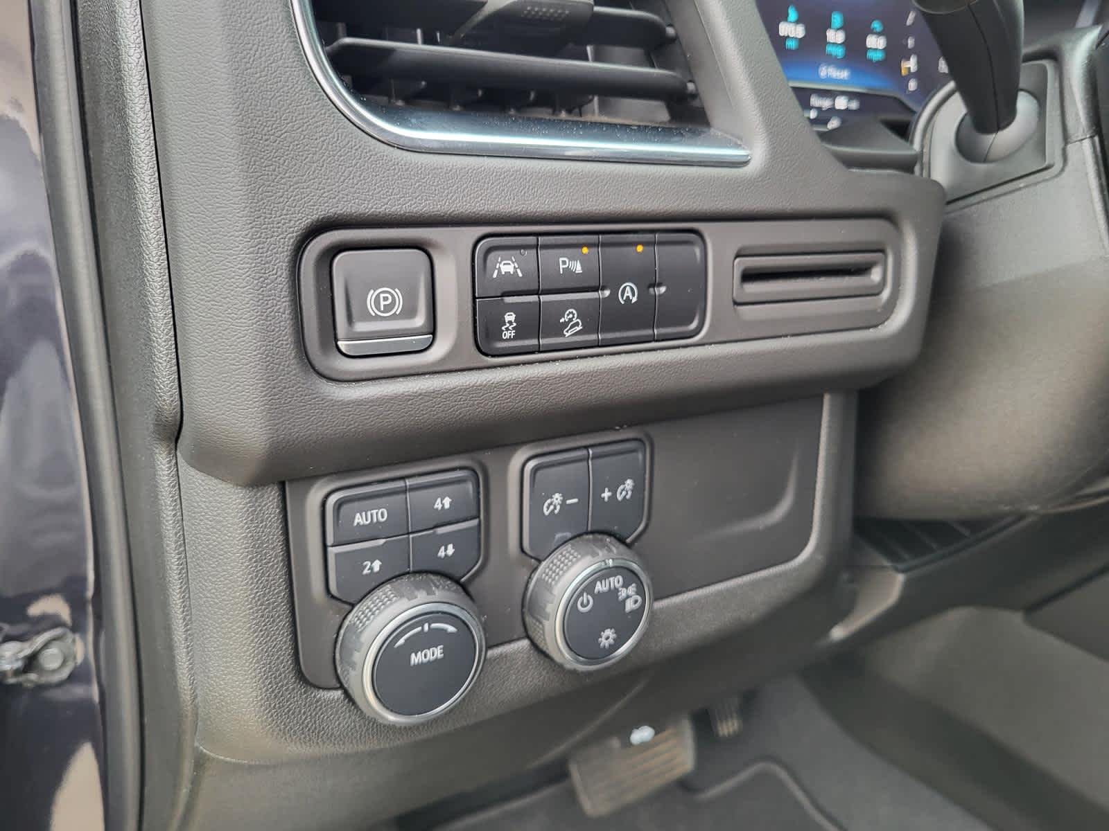 Used 2023 Dark Ash Metallic Chevrolet Z71 image 18