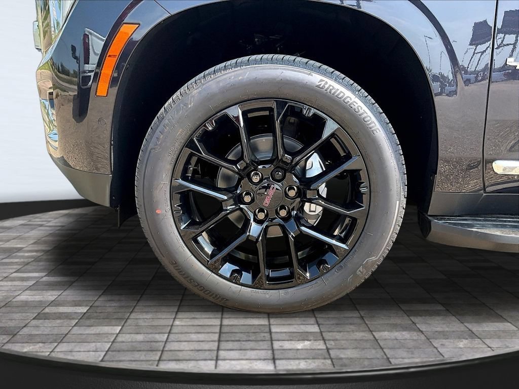 New 2026 Titanium Rush Metallic GMC Elevation image 13