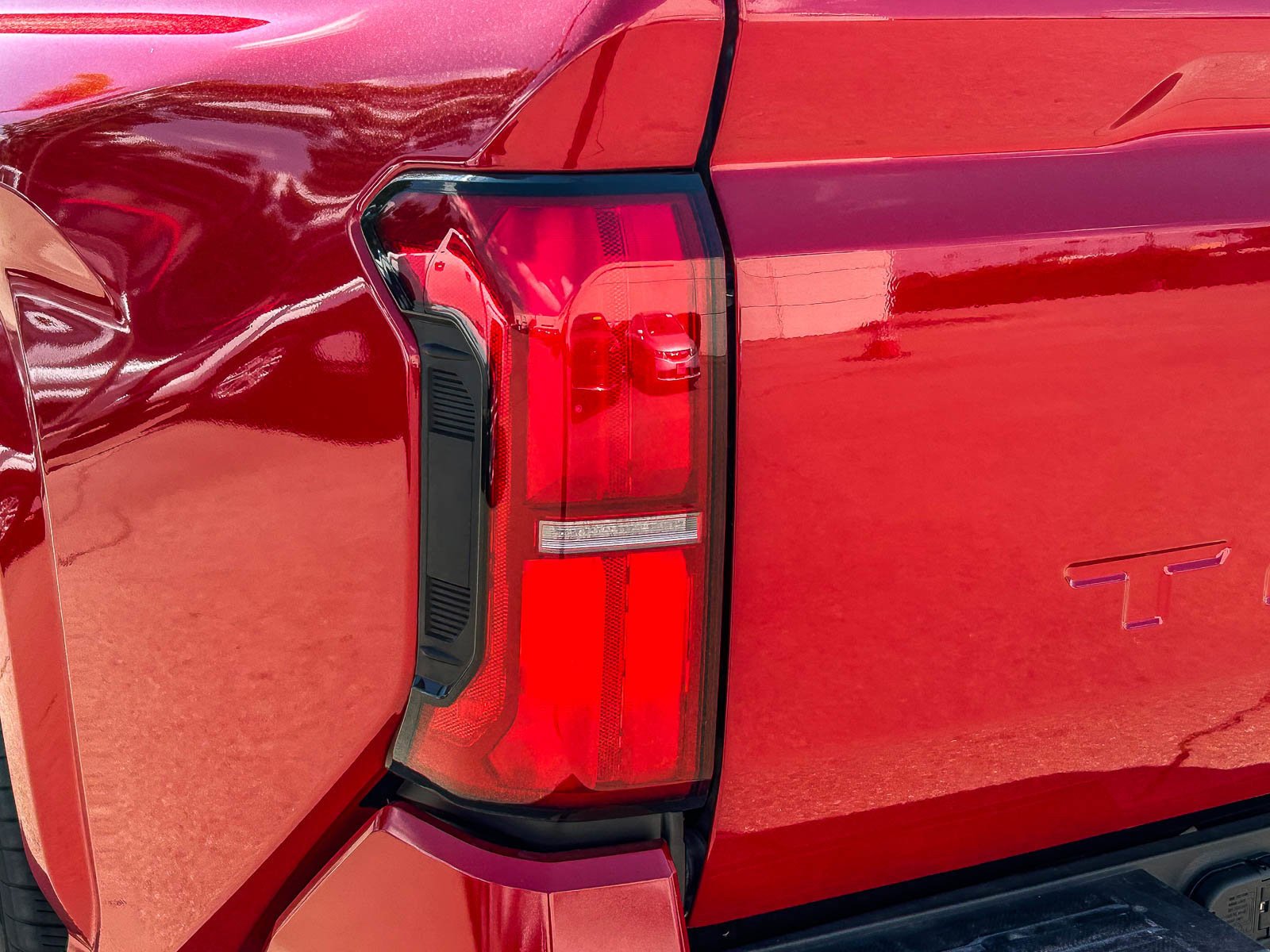 New 2026 SUPERSONIC RED Toyota SR5 image 9