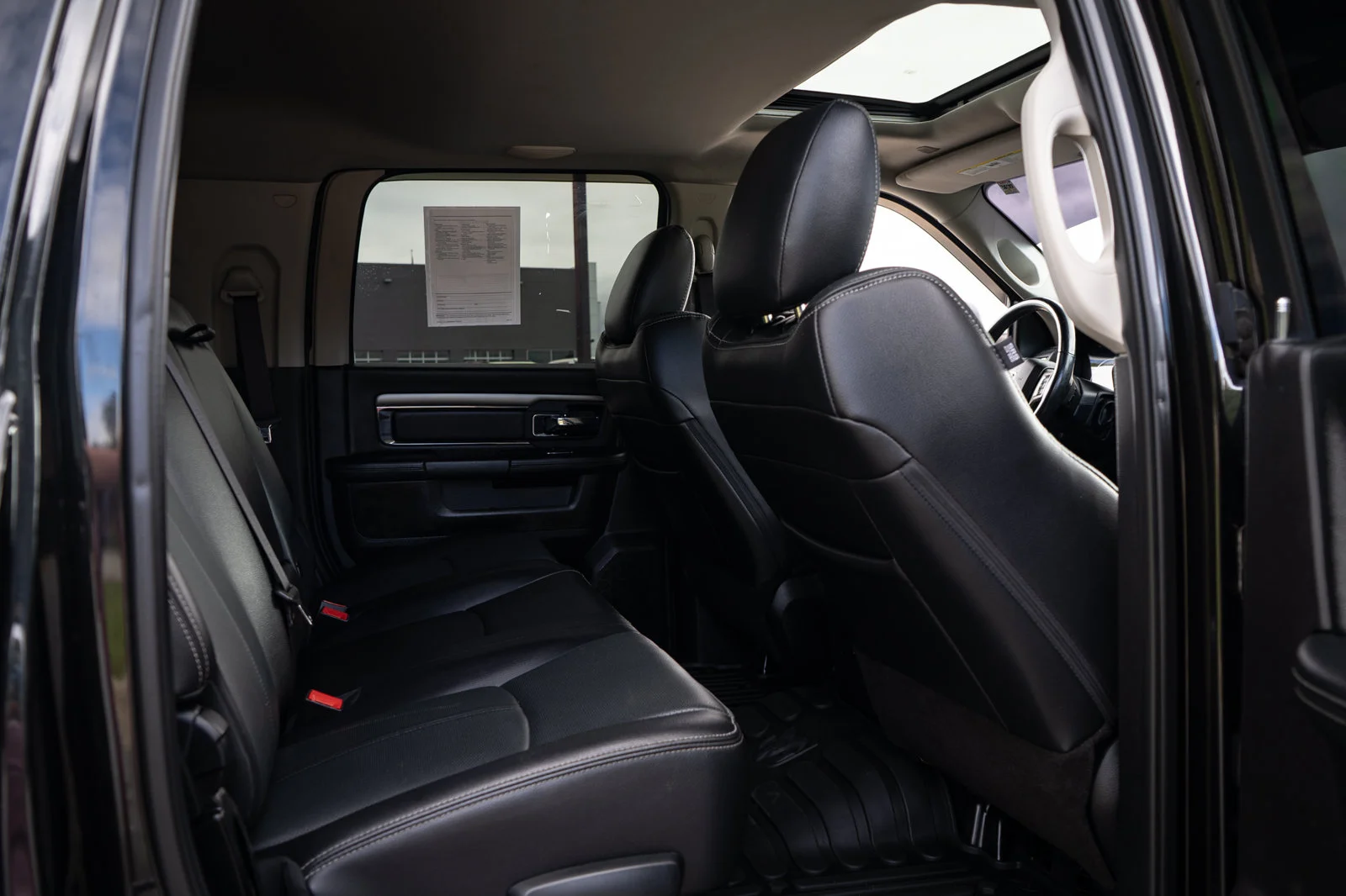 Used 2018 Black Ram Laramie image 21