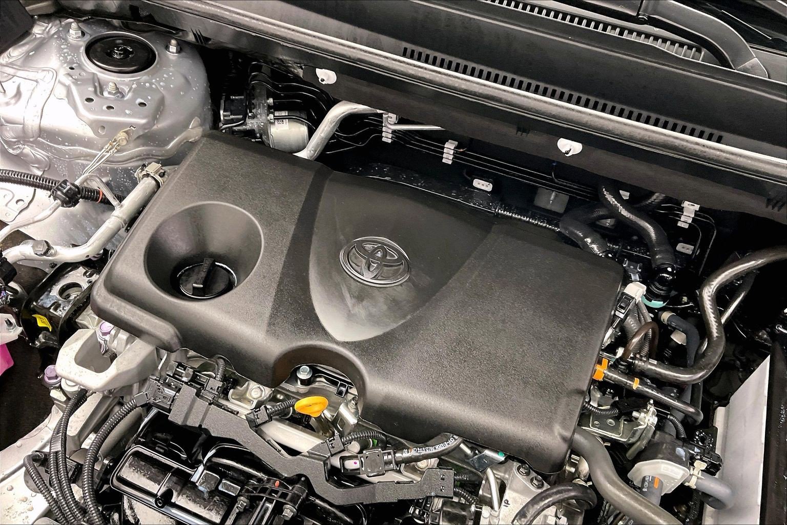 Used 2022 Silver Sky Metallic Toyota LE image 31