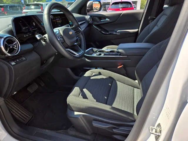 Used 2026 White Chevrolet LT image 10