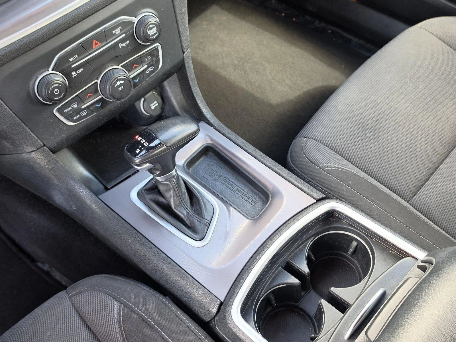 Used 2022 Triple Nickel Clearcoat Dodge SXT image 21
