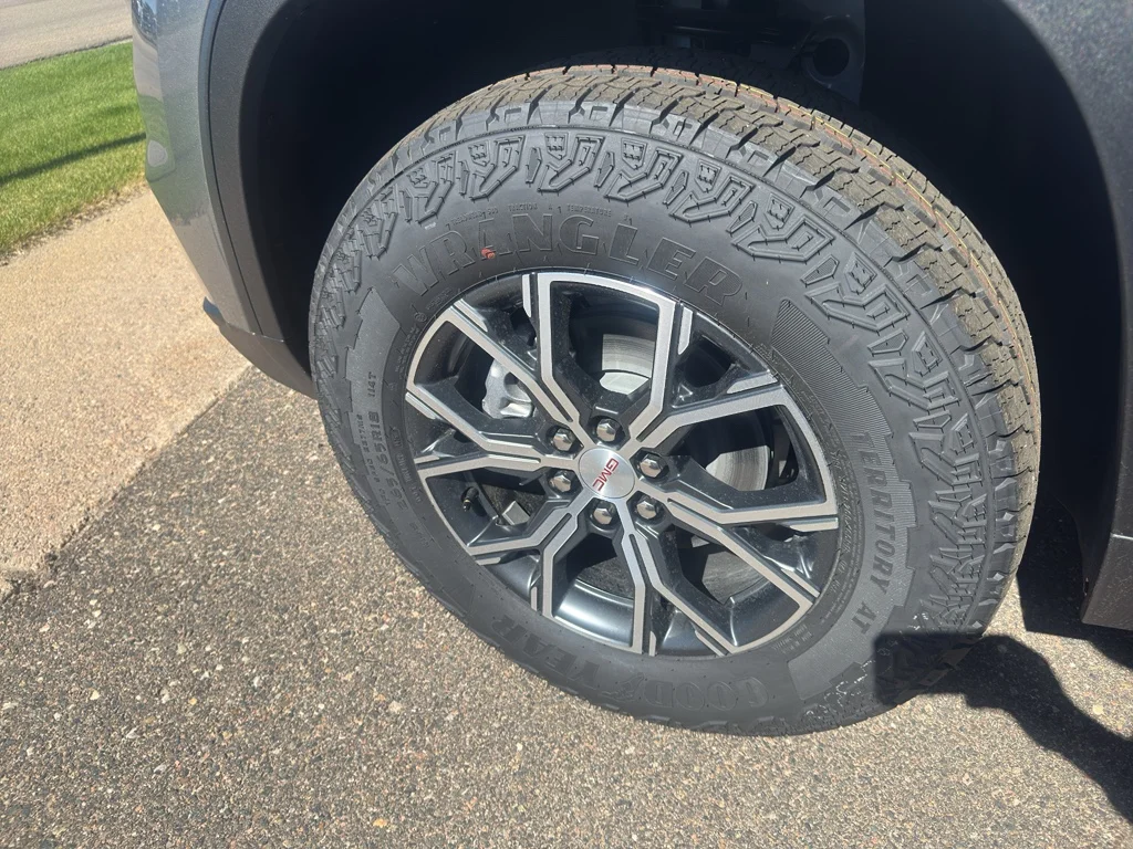 New 2026 Sterling Metallic GMC AT4 image 30