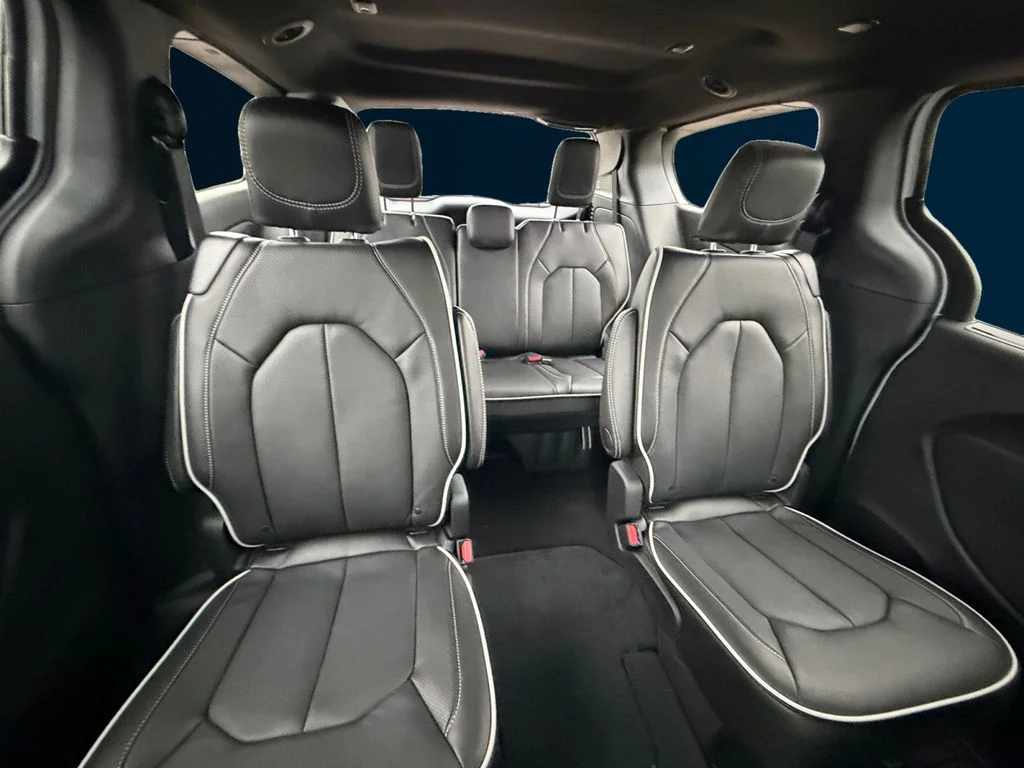 New 2026 White Chrysler Limited image 18