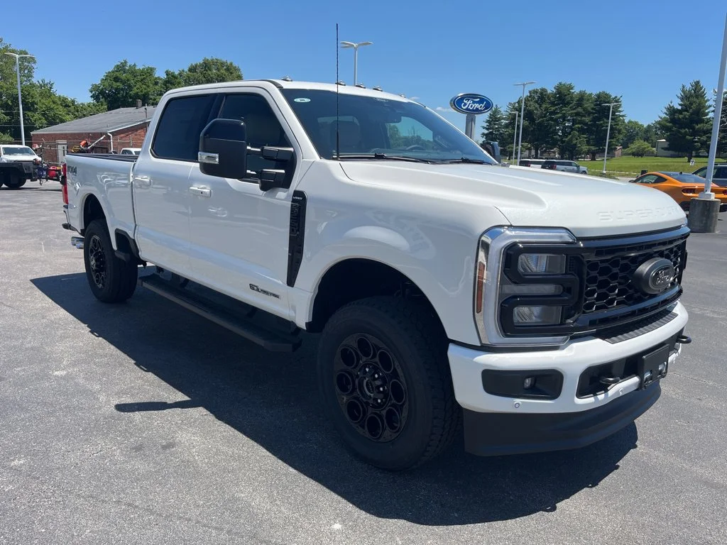 New 2026 Star White Metallic Tri-Coat Ford F-250® Lariat® image 8