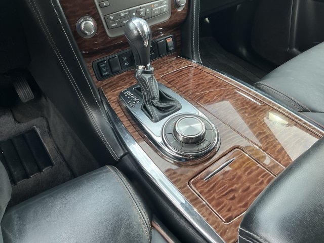 Used 2020 Blue Nissan SL image 18