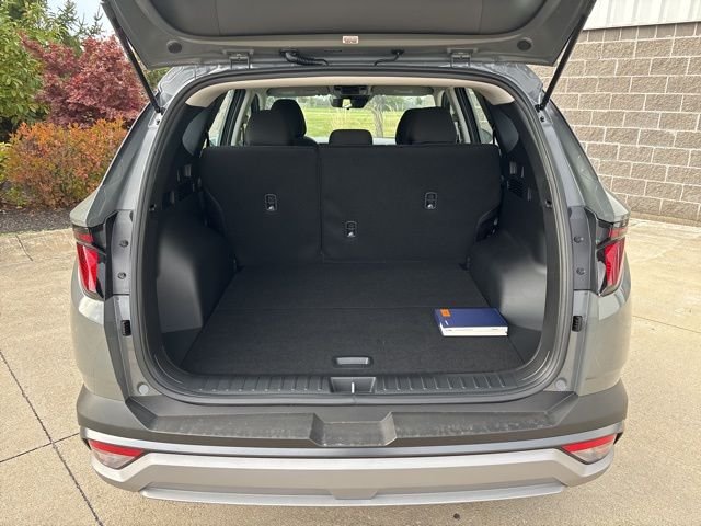 New 2026 Hampton Gray Hyundai SE image 11