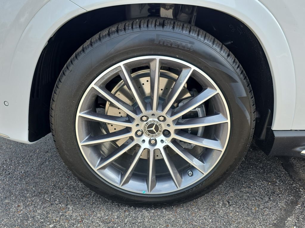 New 2026 MANUFAKTUR Moonlight White Metallic Mercedes-Benz GLE 450 image 9