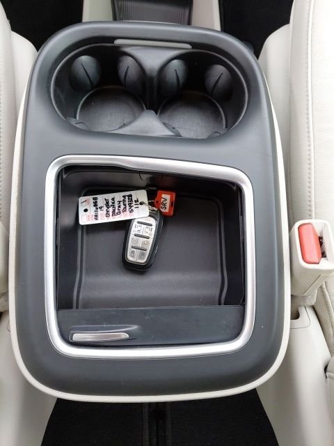 Used 2019 Crystal Metallic Chrysler Touring L Plus image 21