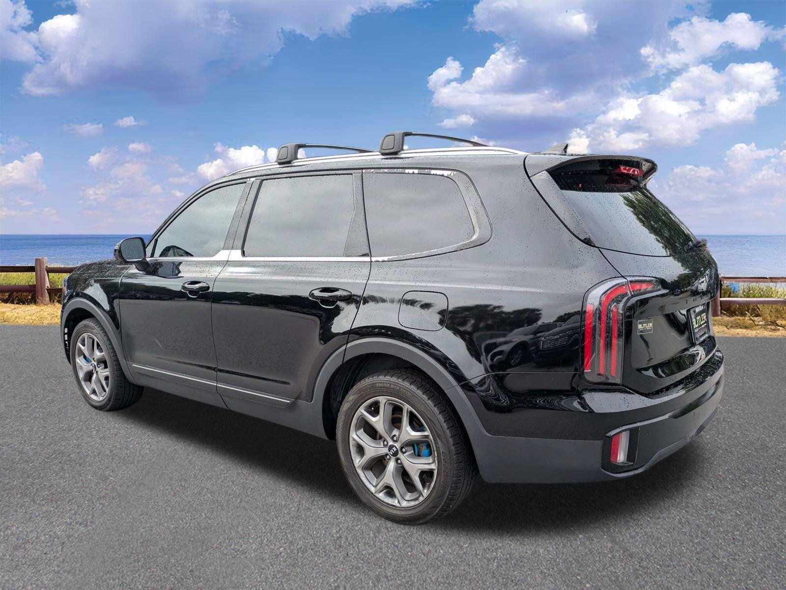 Used 2023 Ebony Black Kia SX image 6