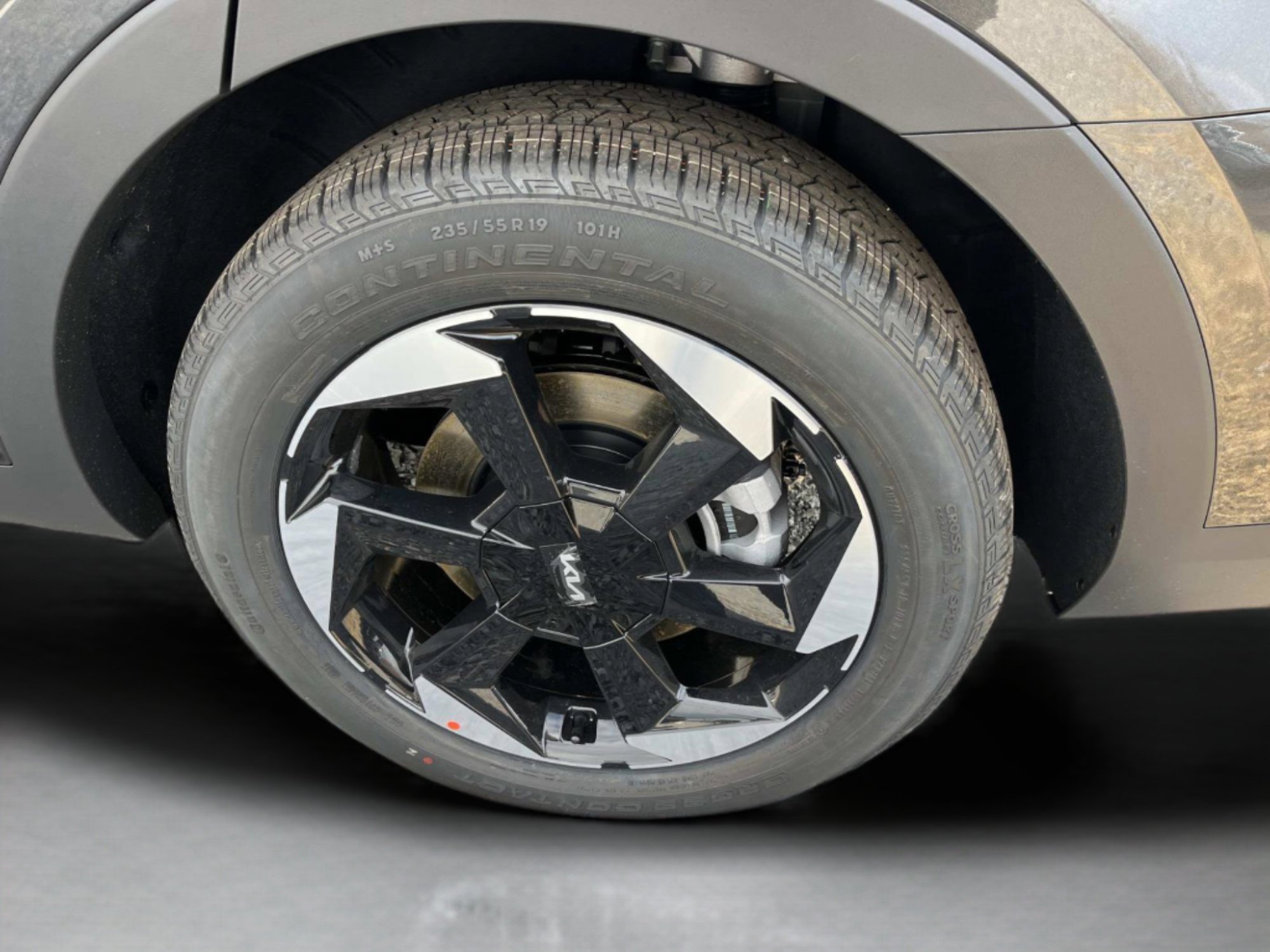 New 2026 Interstellar Gray Kia EX image 11