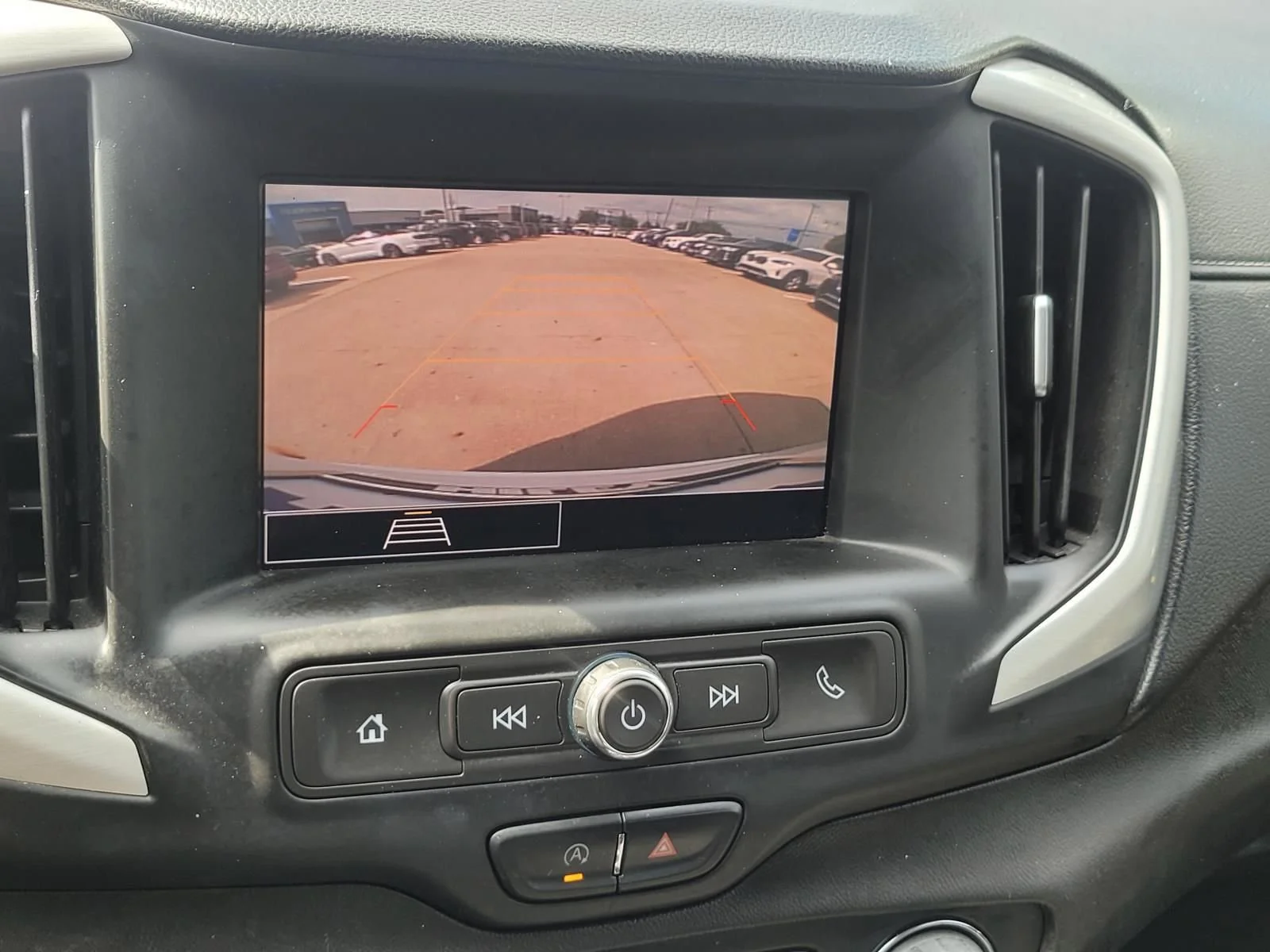 Used 2022 Summit White GMC SLE image 26