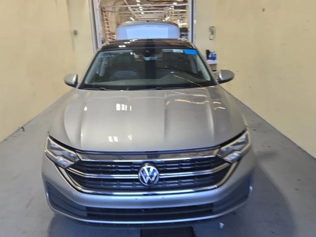 Used 2024 Silver Volkswagen 1.5T SE image 7