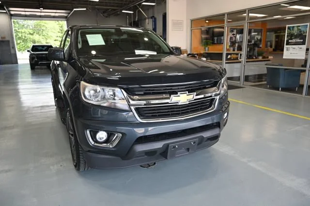 Used 2019 SHADOW GRAY METALLIC Chevrolet 2WD LT image 3
