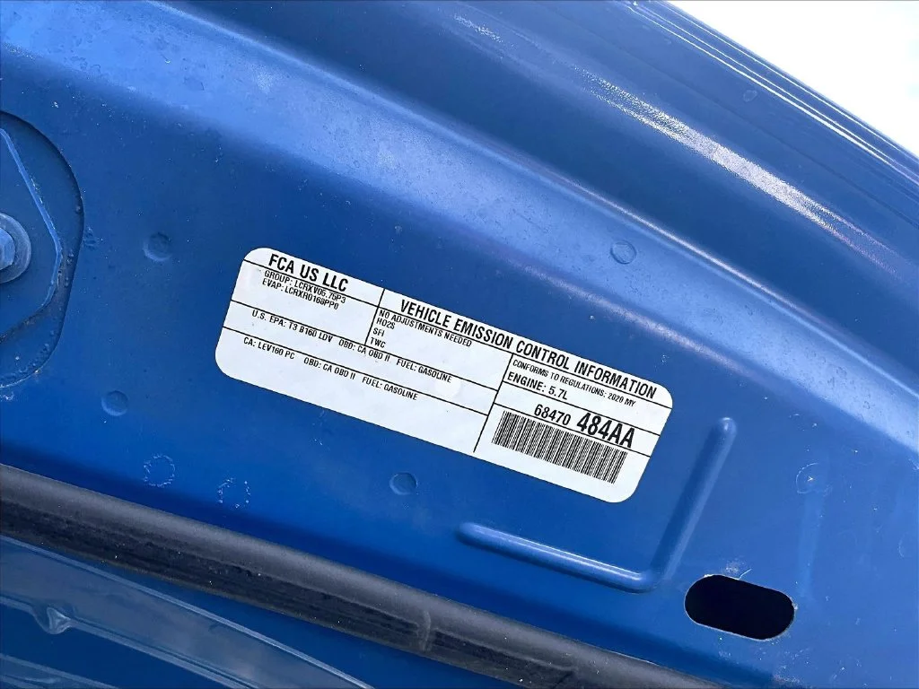 Used 2020 Blue Dodge Police image 32