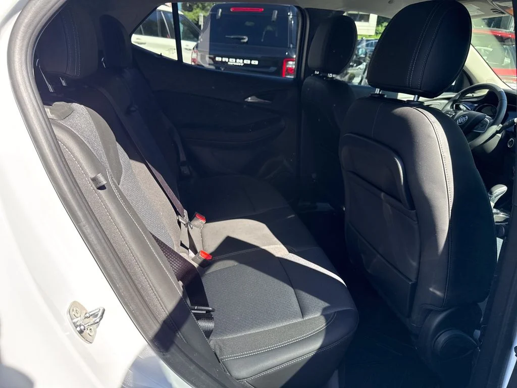 Used 2022 Summit White Buick Select image 30