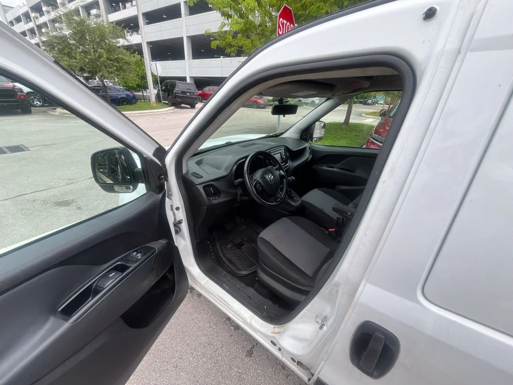 Used 2016 Bright White Ram Tradesman image 4