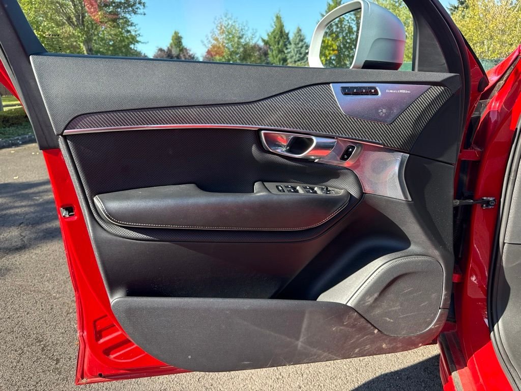 Used 2018 Passion Red Volvo T8 R-Design image 21