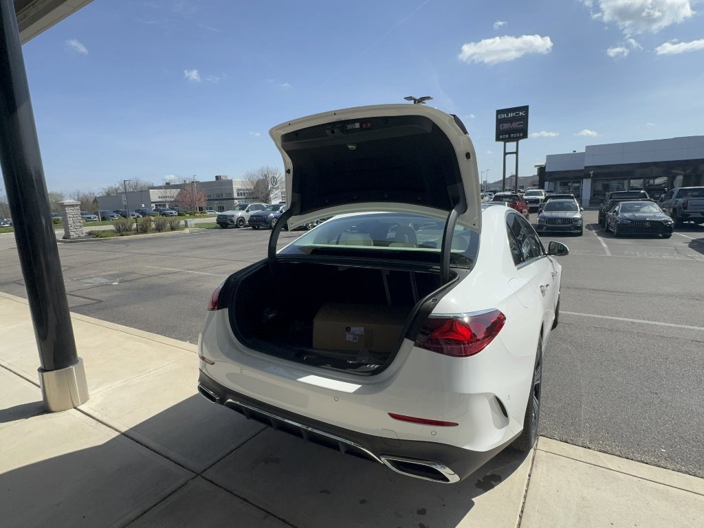 New 2026 Polar White Mercedes-Benz E 450 4MATIC® image 14
