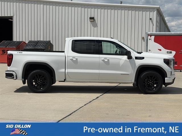 Used 2022 Summit White GMC Elevation image 3