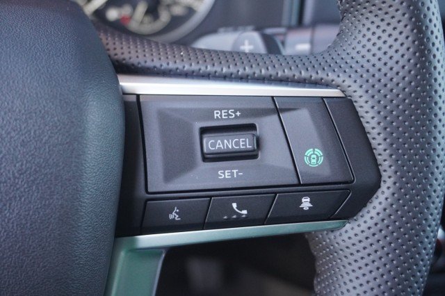 2025 Mitsubishi Outlander SE - Photo 25