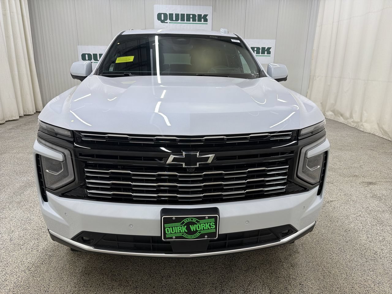 New 2026 Polar White Tricoat Chevrolet High Country image 2