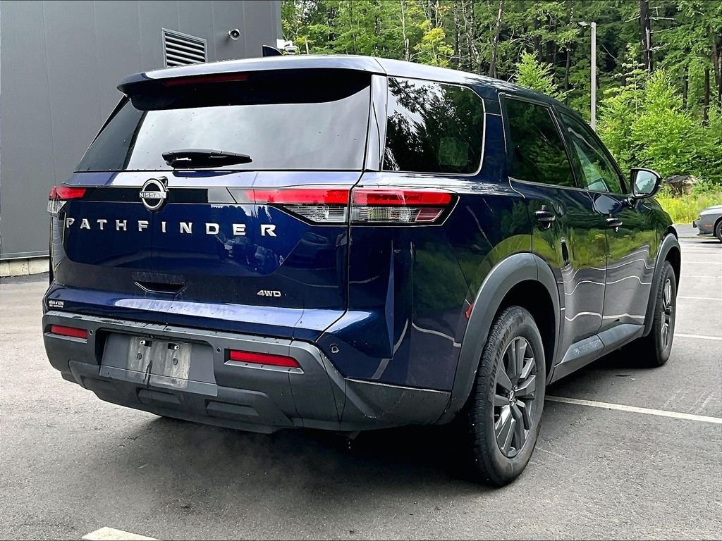 Used 2022 Blue Nissan S image 4