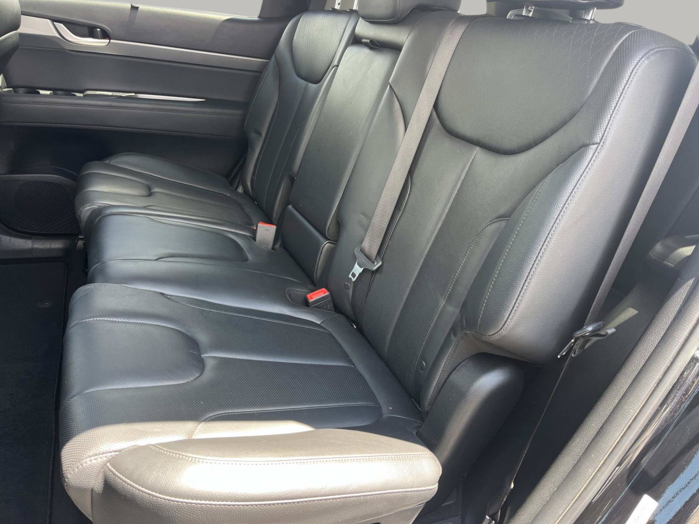 Used 2022 Abyss Black Pearl Hyundai SEL image 23