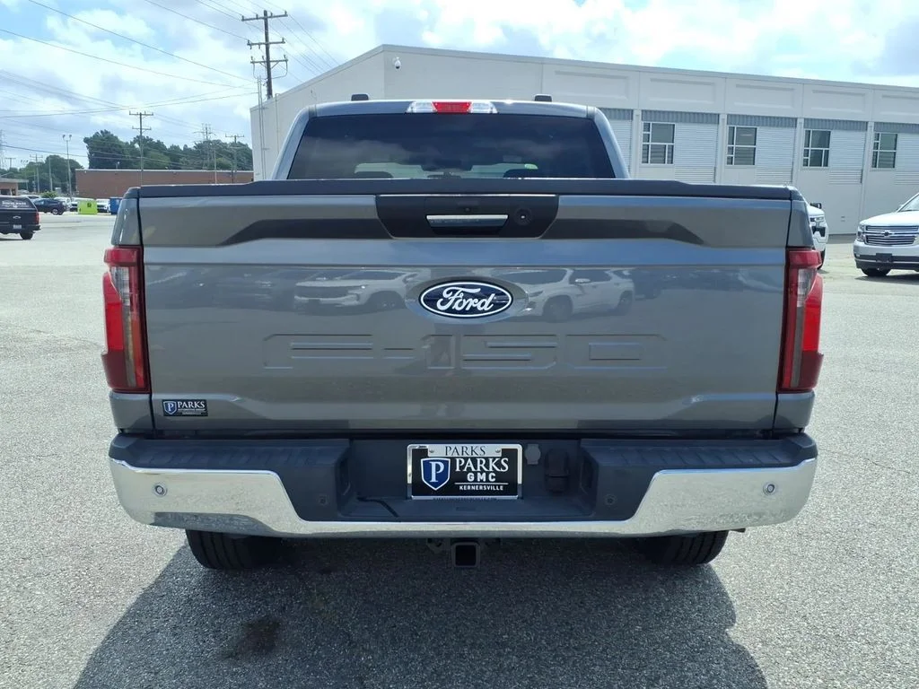 Used 2024 Gray Ford XLT image 29