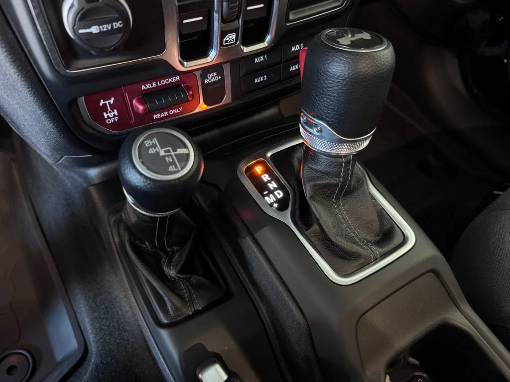 2025 Jeep Wrangler 4-Door Willys - Photo 23