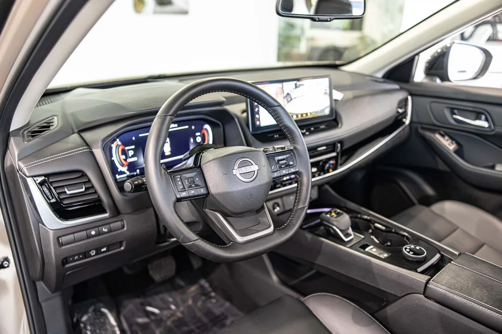 Used 2025 Black Nissan SL image 20