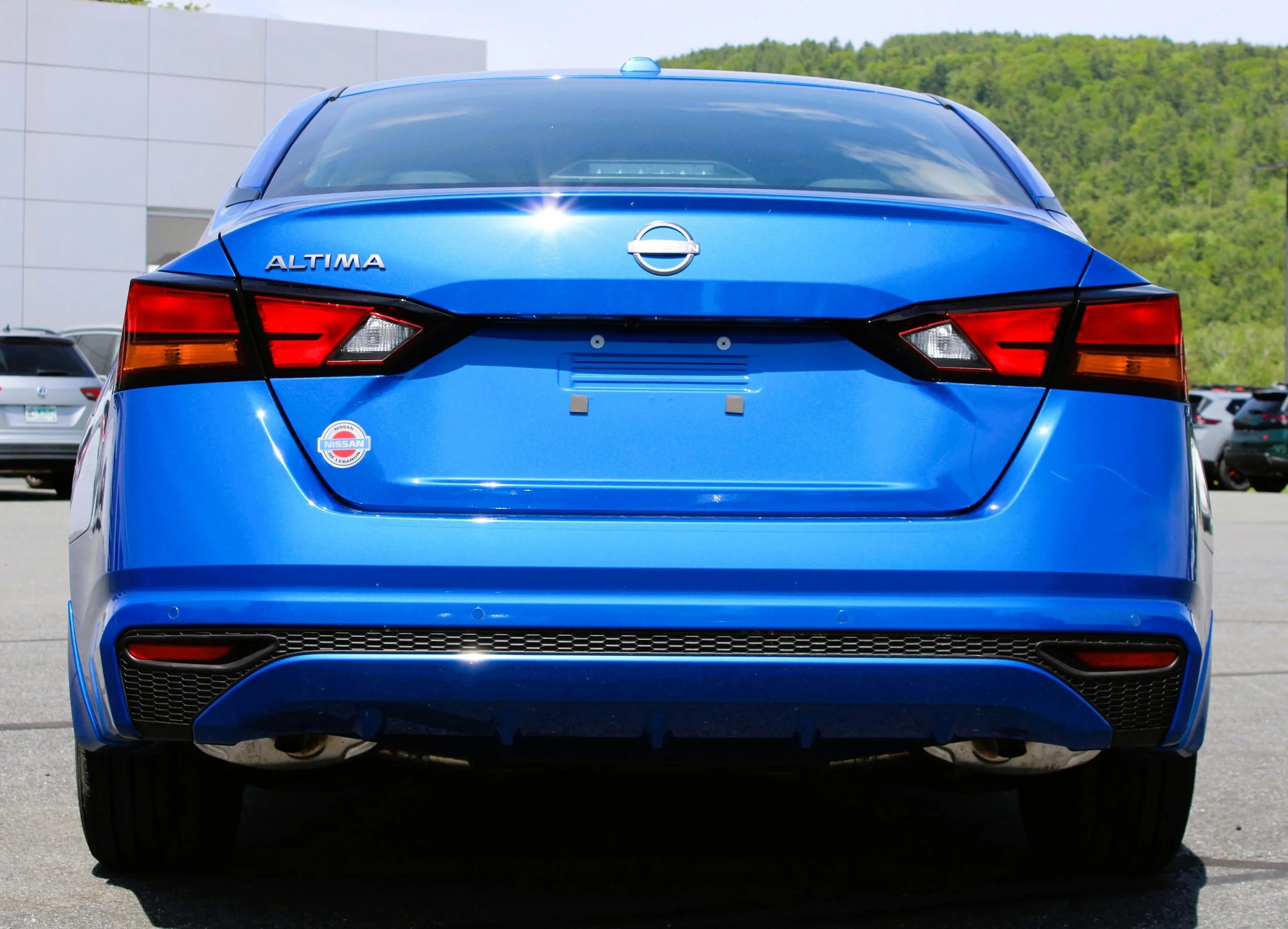 Used 2025 Bluestone Pearl Nissan SV image 8