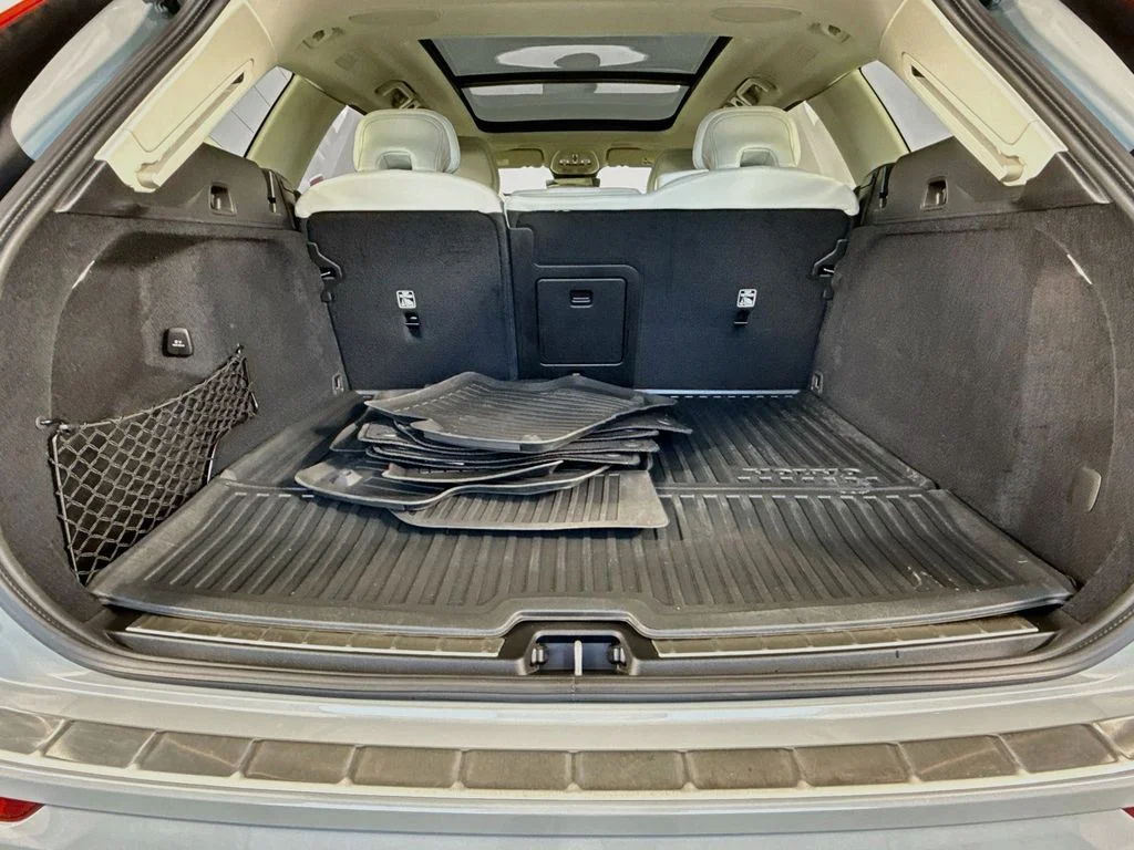 Used 2025 Gray Volvo T8 Ultra image 27