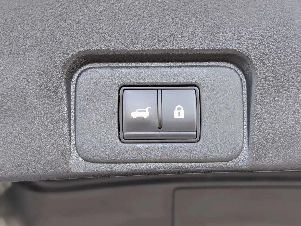 Certified Used 2025 Gun Metallic Nissan SV image 14