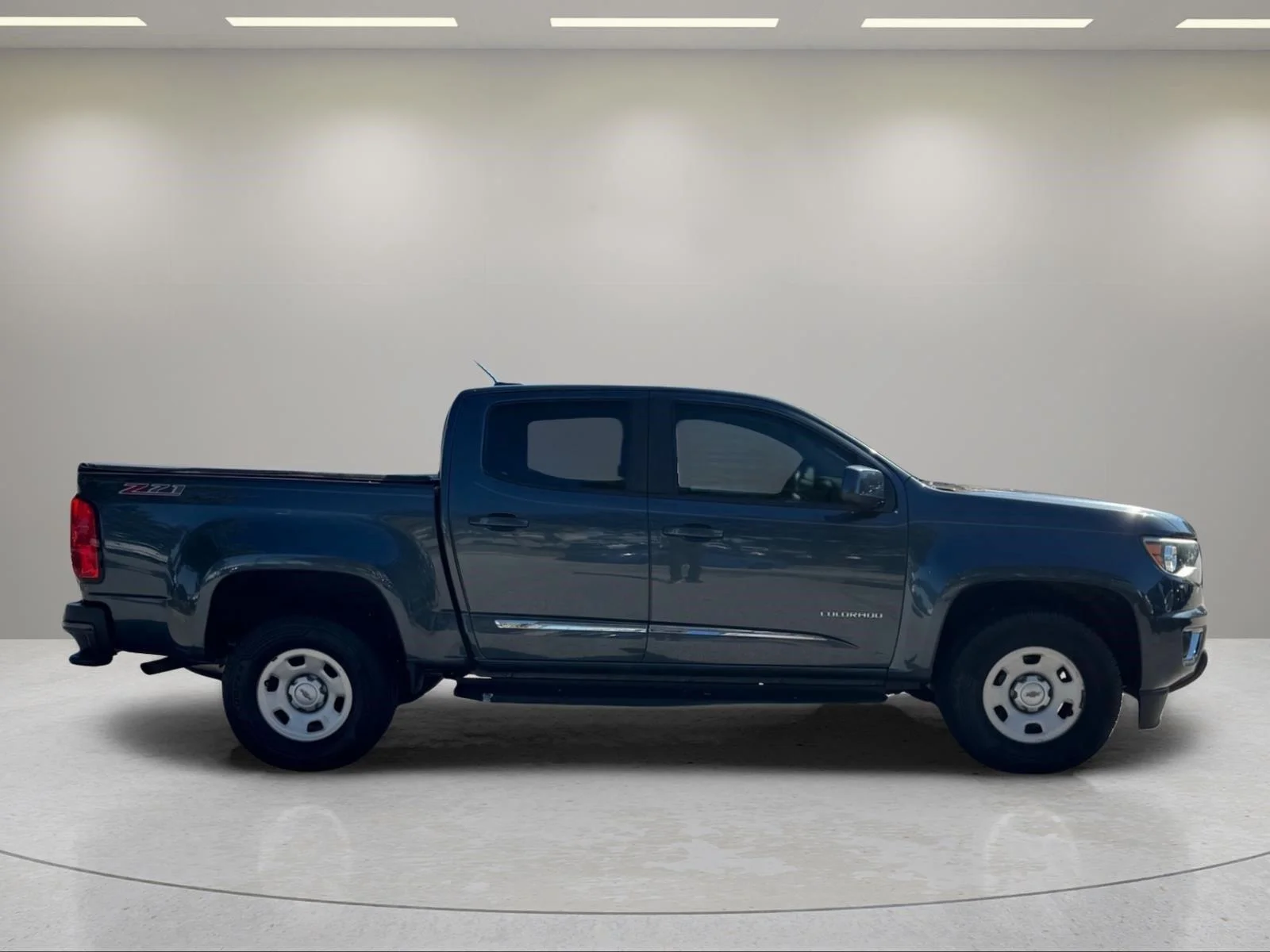 Used 2020 Shadow Gray Metallic Chevrolet 2WD Z71 image 6