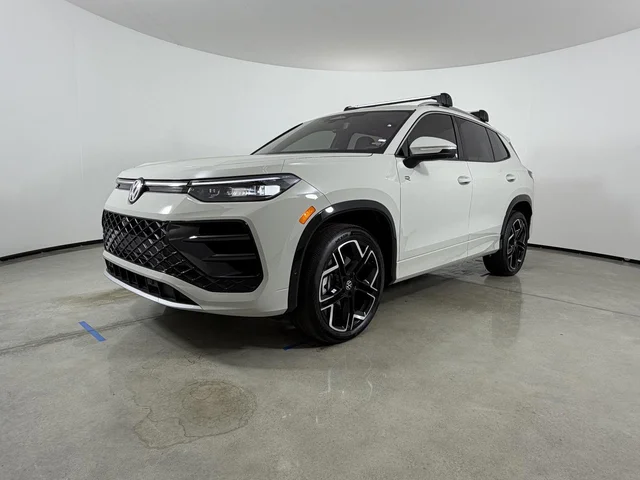 2026 Volkswagen Tiguan SEL R-Line Turbo