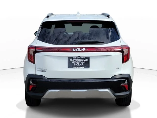 Used 2024 White Kia EX image 5