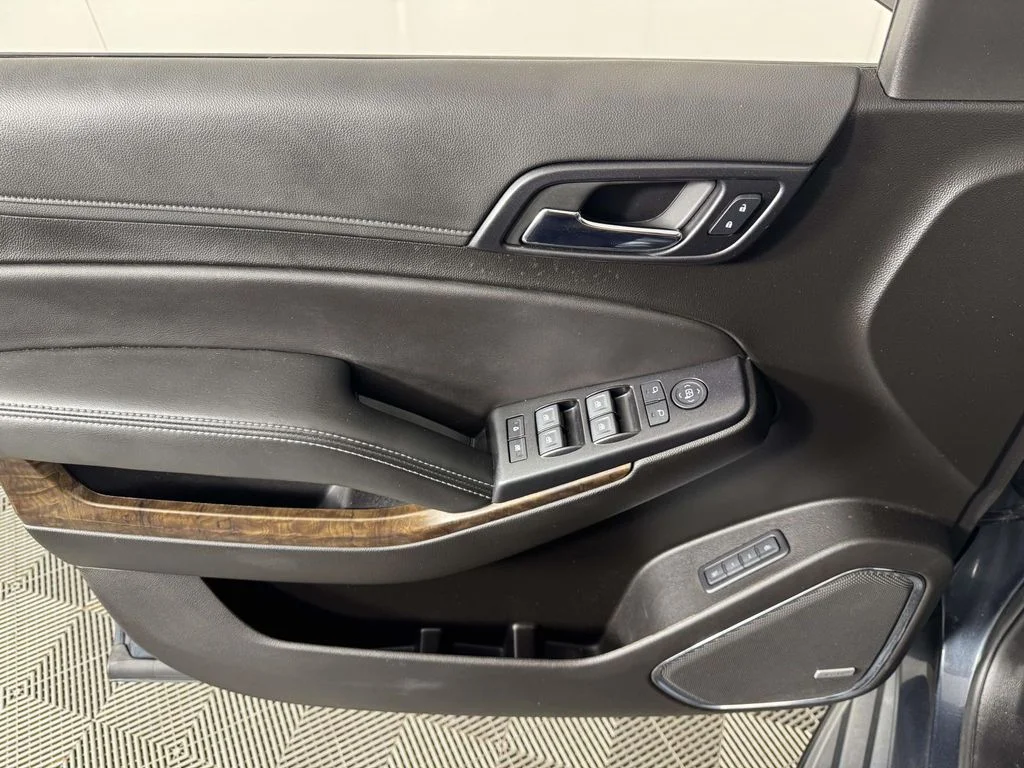 Used 2020 Gray Chevrolet LT image 17
