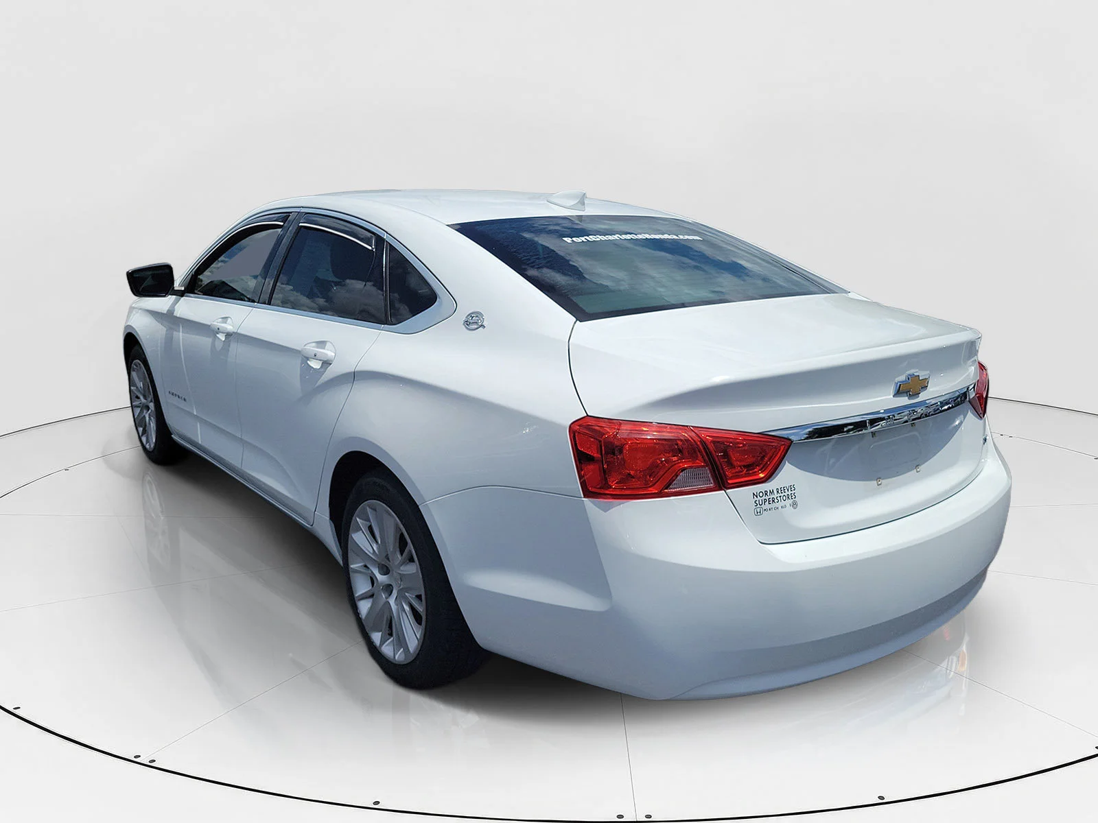 Used 2019 White Chevrolet LS image 31