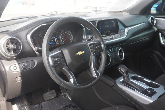 Used 2022 BLUE Chevrolet LT image 19
